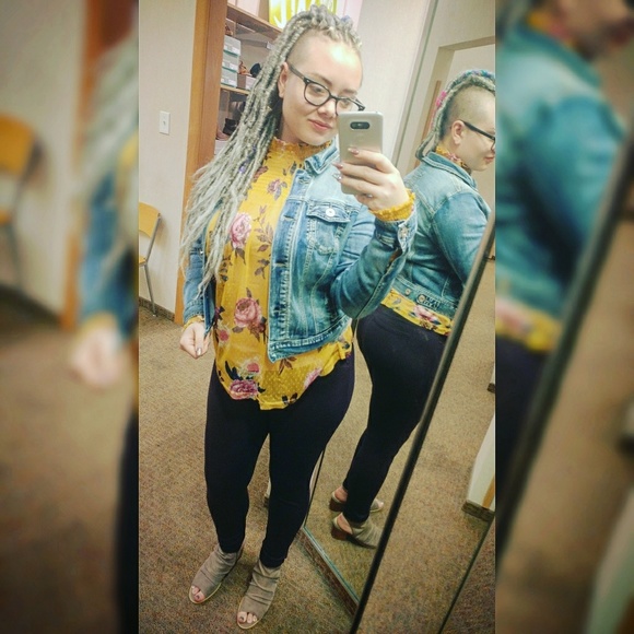 Hello & Welcome to Saucy 2nd✋Thrift 👜👠👗🎀🏠 - Picture 5 of 14